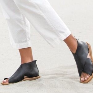 BORN Iwa Leather Woven Flat Sandals Black US 8M Excellent Condition-Gently Used